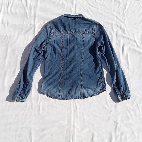 Wet Seal Chambray top - Picture 2 of 10